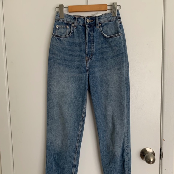 High-Rise Mom Jeans w/ Raw Hem - Picture 3 of 3